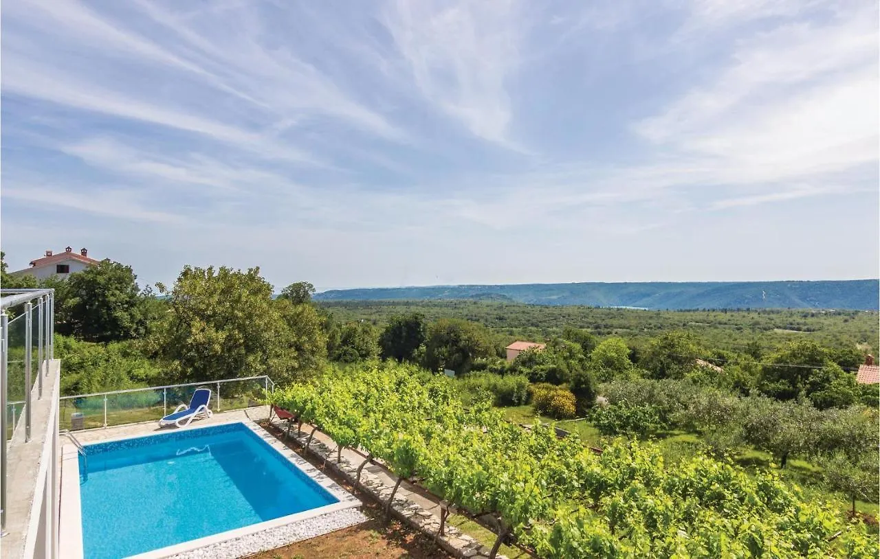 Gorgeous Home In Trget With Outdoor Swimming Pool